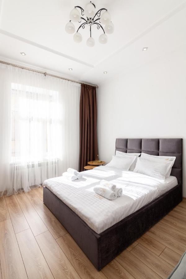 Avangard Liberty Avenue Apart Leopoli Esterno foto